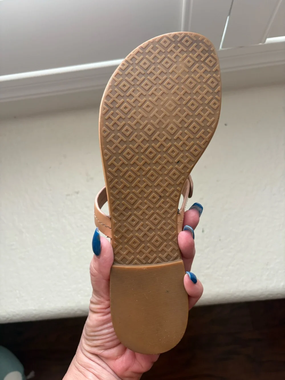 Tory Burch Nude Patent Leather Thong Sandals with Multicolor Logo with dust bag